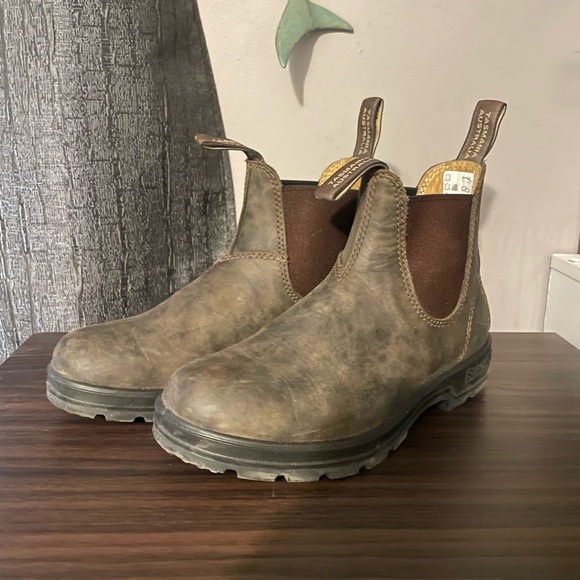 Blundstone Shoes - Blundstone Chelsea Boots